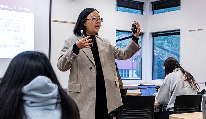 Dr. Charlotte Qu Teaching